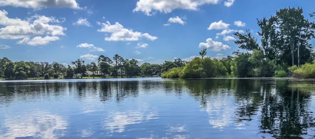 Casselberry, Fl with lake and trees