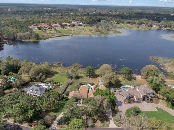 Longwood, Fl with homes and lake